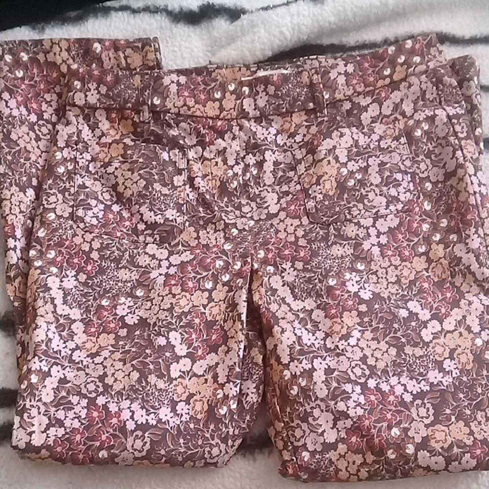 Floral Print Leggings in Brown and Pink